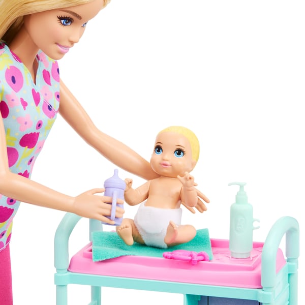Barbie Career doktorsett med 2 babydukker og undersøkelsesbord
