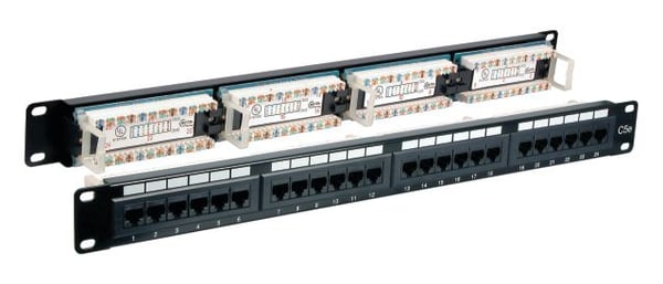 EFB Elektronik 37584.1, 2500 Mbit/s, RJ-45, Cat5e, U/UTP (UTP), svart, rackmontering
