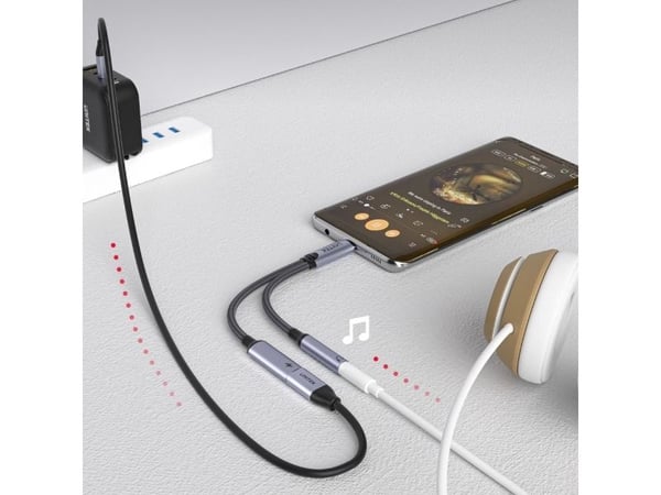 Unitek - USB-C til hodetelefonjakk / ladeadapter - 24 pin USB-C hann til minijakk, 24 pin USB-C hunn - 14 cm - romgrå - USB Power Delivery (60W)