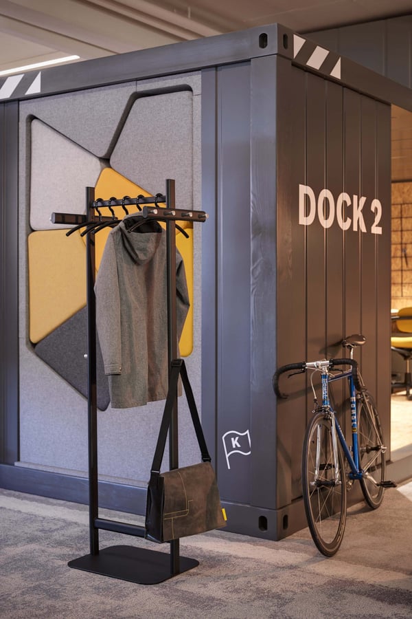 Coat stand, salsa black