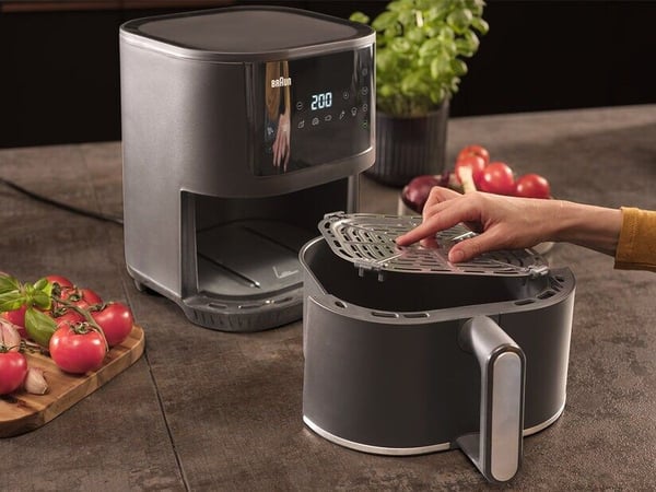 Braun MultiFry 3, Varmluftsfritös, 4,3 l, 80 ° C, 200 ° C, Single, Svart