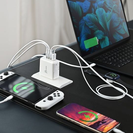 j5create 70W GaN USB-C® 4-porttinen laturi, Sisätila, AC, Valkoinen