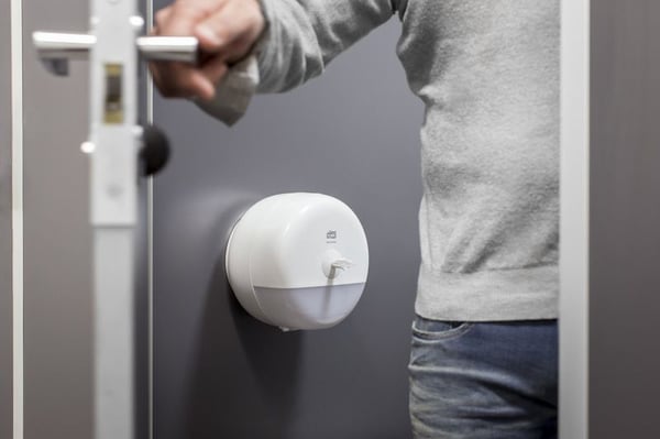 Dispenser Tork SmartOne® Mini svart - for toalettpapir