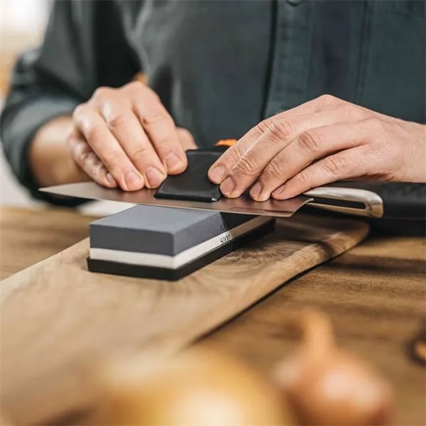 Fiskars 1058937 slipesett med bryne, 6 stk.