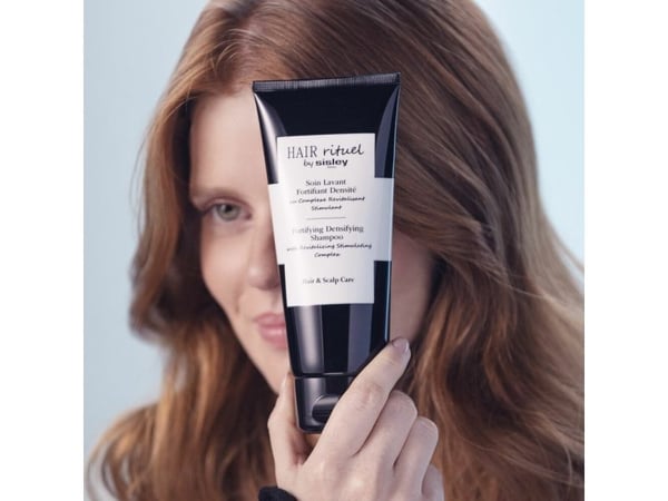 Sisley Fortifying Densifying Shampoo, 200 ml, Shampoo, Unisex, Kaikki värit, Densifioida, LG Shine, Vahvistava, Nestemäinen
