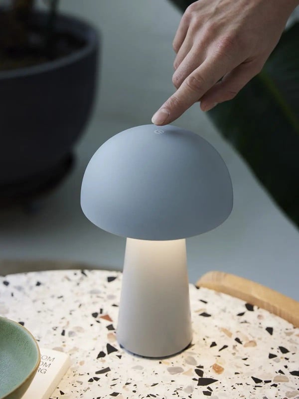 Nielsen Light Move Me uppladdningsbar bordslampa - ljusgrå