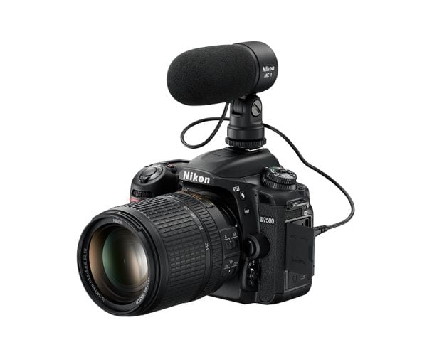 Nikon D7500 -järjestelmäkamera 18–140 mm f/3,5–5,6G ED VR 20,9 MP
