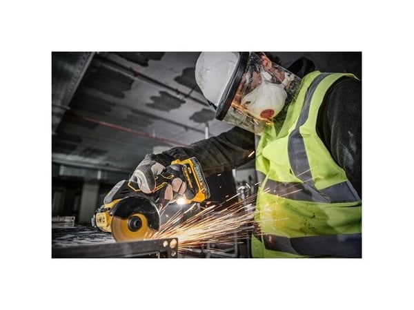 DEWALT DCS438N-XJ monimateriaalileikkuri 18 V 76 mm, runko