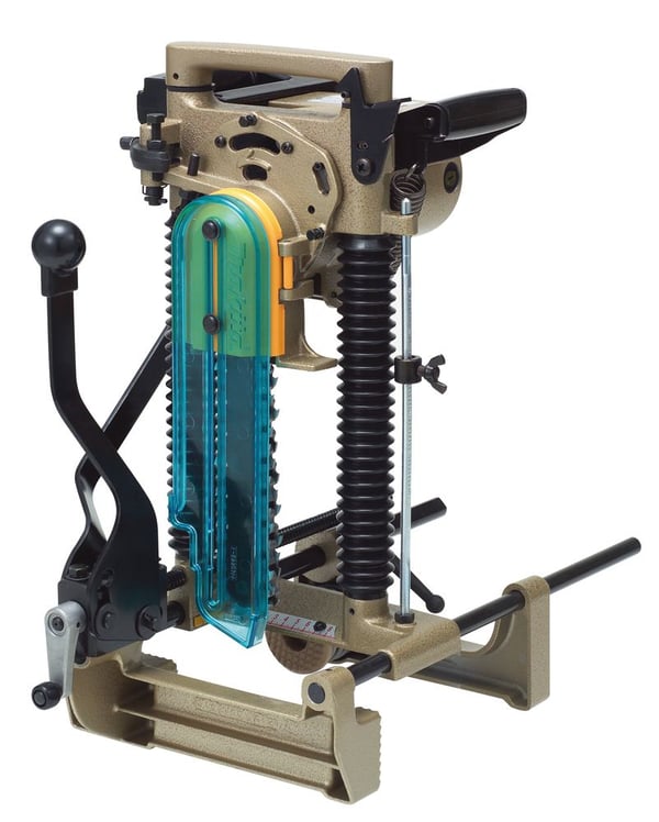 MAKITA Chain Mortiser 7104L 1.140W