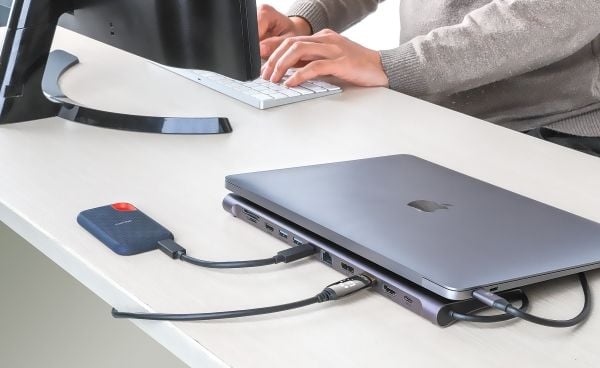 Manhattan 190305, Koblet med ledninger (ikke trådløs), USB 3.2 Gen 1 (3.1 Gen 1) Type-C, 100 W, 10,100,1000 Mbit/s, Sølv, MicroSD (TransFlash), SD