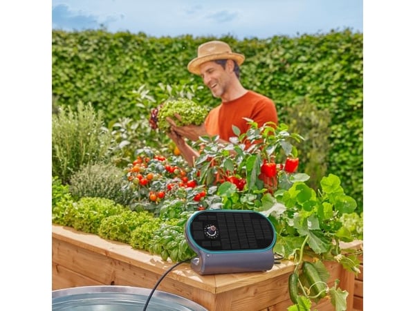 Gardena AquaBloom L solcelledrevet automatisk vanningssett