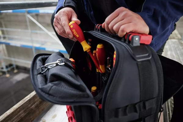 Wiha 45528 sähköasentajan työkalureppusarja, 28-osainen