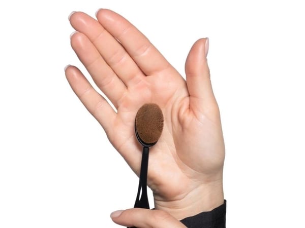 Artdeco Medium Oval Brush Premium Quality