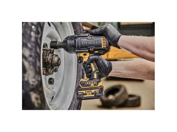 DeWalt DCF900P2G-QW iskumutterinväännin 1355 Nm 18V 1/2" 2x5,0 Ah