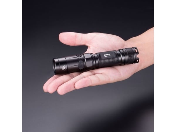 LATARKA NITECORE EC23 SET EXPLORER SERIES - 1800L
