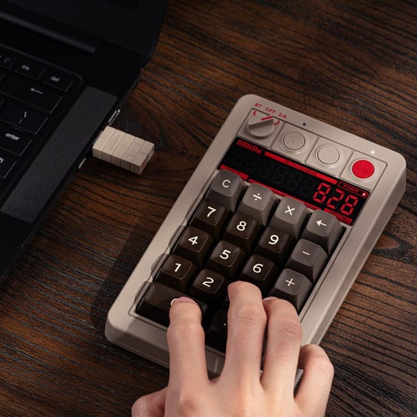 8Bitdo Retro - C64 Edition - näppäimistö - langaton - USB, Bluetooth 5.0, 2.4 GHz - näppäinkytkin: Kailh Box V2 Valkoinen