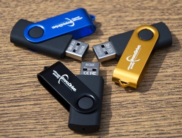 IMRO AXIS/64G USB, 64 GB, USB Type-A, 2.0, Svivel, Gull