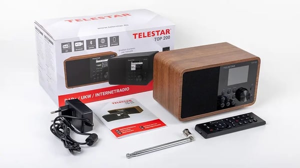 Telestar 5701200, Internet, Digital, DAB+, FM, 10 W, TFT, 6,1 cm (2,4")