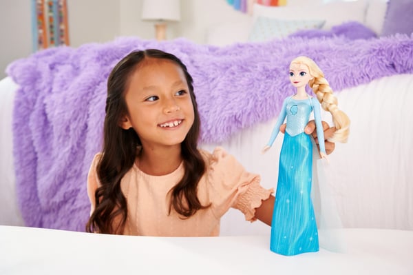 Mattel Disney Frozen laulava Elsa-nukke, Let It Go 4 kielellä