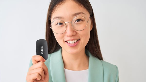 KIOXIA EXCERIA PLUS G2 - SSD - kryptert - 1 TB - ekstern (bærbar) - USB 3.2 Gen 2 (USB-C kontakt) - 256-bit AES - TCG Opal Encryption 2.01