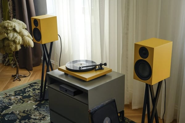 Pro-Ject Colorful Audio System E - Allt-i-ett hifi-system med skivspelare - Satin gelton