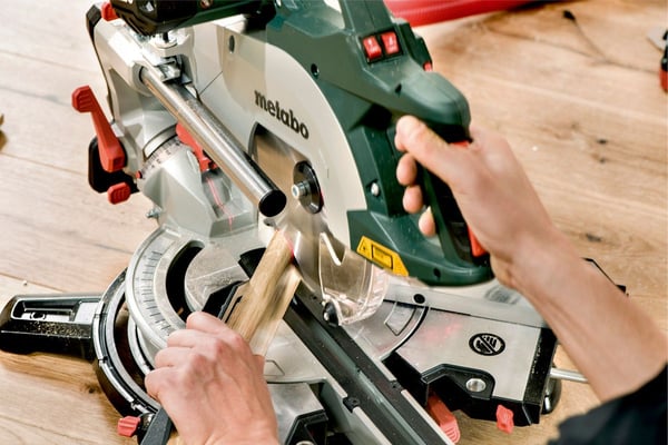Metabo KGSV 72 XACT SYM - Liukuva yhdistelmäkarsintasaha - 1800 W - 216 mm