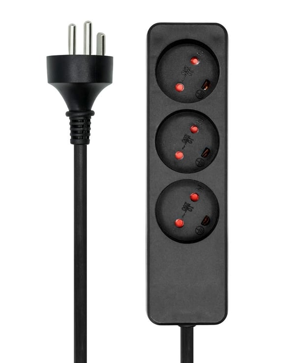 Microconnect MC-GRU0315DKB, 15 m, Tyyppi K, Tyyppi K, Musta, 3 AC-pistorasia(a), 1,47 kg
