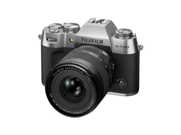 Fujifilm X -T50 + XF16-50mmF2.8-4.8 R LM WR, 40,2 MP, 7728 x 5152 pixlar, X-Trans CMOS 5 HR, 6.2K, Pekskärm, Silver