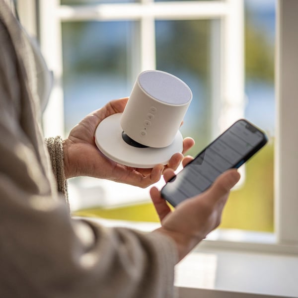 Sharper Image Vanntett Bluetooth-høyttaler for badet med magnetisk montering