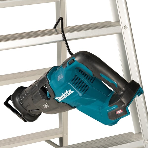 MAKITA.PIŁA SZABLASTA 40V XGT JR002GM201 2x4,0Ah