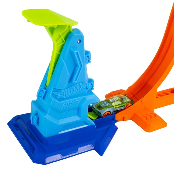 Hot Wheels JHK75 bilbana Stunt Tracks Vertical Slam Launch, bil i skala 1:64