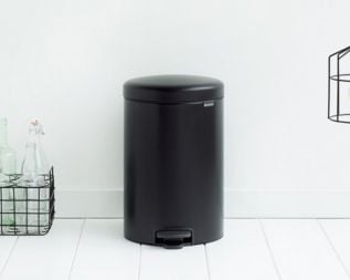 Brabantia newIcon - Søppelbøtte - flipp-lokk - 20 L - fotpedal - matt svart