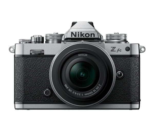 Nikon Z fc + 16-50 VR + 50-250 VR-kit, 20,9 MP, 5568 x 3712 pixlar, CMOS, 4K Ultra HD, Pekskärm, Svart, Silver