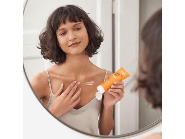 Annemarie Börlind SUN CARE, Nestemäinen aurinkosuojavoide, Vartalo, Tuubi, Kosteuttaa, Suojaa, Yhdistelmäiho, Rasvainen iho, Ongelmaiho, Herkkä iho...