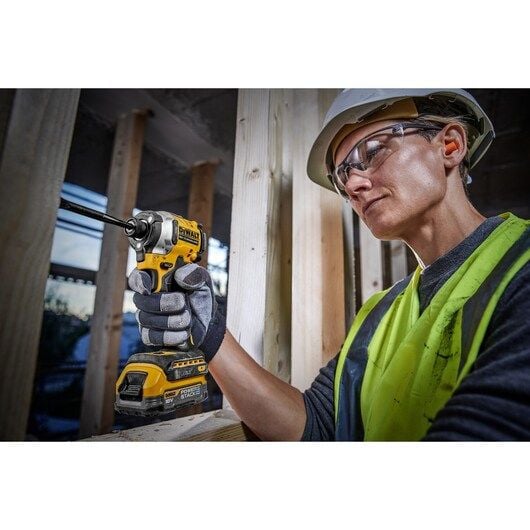 DeWALT DCF850E2T-QW, Iskuruuvain, Pistoolikahva, Pikaistukka, Musta, Keltainen, Harjaton, Ripustinkoukku