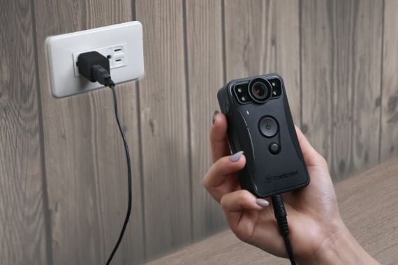 Transcend TS-DBK5 - Strømkabel - USB hann til minijakk hann - 1 m - for DrivePro Body 30, Body 70