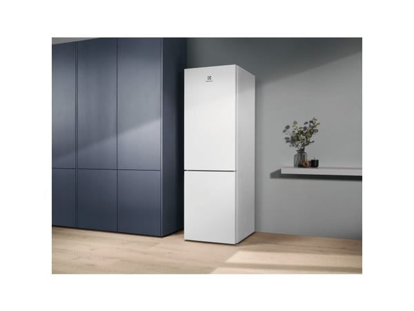 Electrolux LNT5ME32W1, 330 L, SN-T, 8 kg/24h, E, Tuoreosasto, Valkoinen