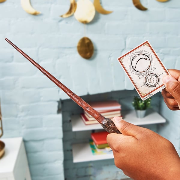 Wizarding World Spellbinding Wand - Harry