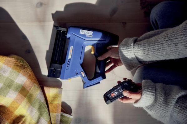 Rapid BTX553, 156 niitit, Musta, Sininen, Akku, 71 mm, 240 mm, 264 mm