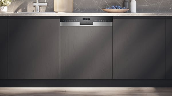 Siemens SN55ZS07CE iQ500 Halvintegrerad diskmaskin med Zeolith