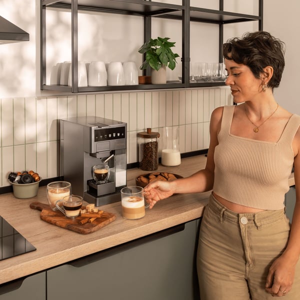Cecotec FreeStyle Latte T, Espressokone, 1,6 L, kahvikapseli, jauhettu kahvi, 1350 W, harmaa