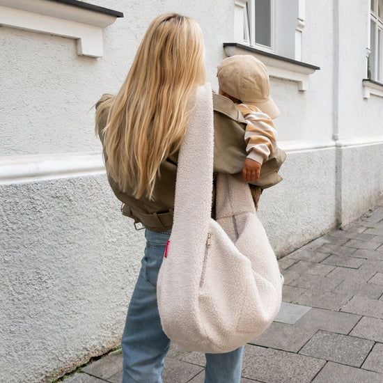 Reisenthel Moonbag axelväska teddy sandfärgad
