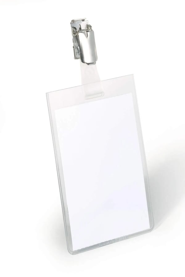 Nimikyltti 90x60 mm hihnakiinnikkeellä - 25 kpl/pkt Nimikyltti 90x60 mm hihnakiinnikkeellä - 25 kpl/pkt