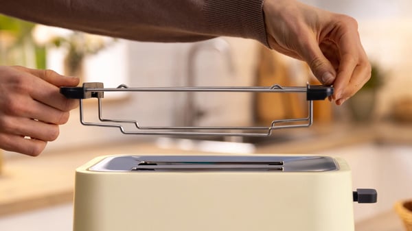 Bosch MyMoment TAT3M127 - Brødrister - 2 skive - 2 Spor - kremfarget