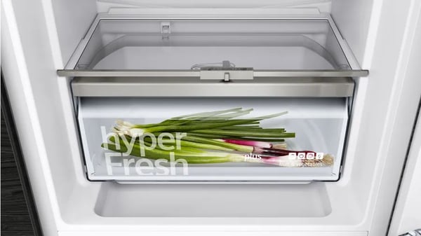 Siemens KI77SXFE0 kyl/frys 231 L, inbyggd, energiklass E, vit