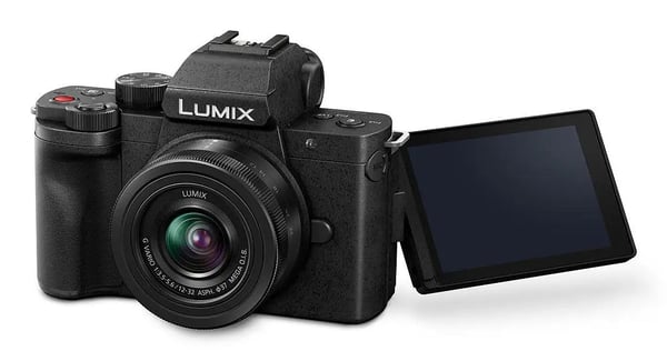Panasonic Lumix G100D kamera, 12-32 mm objektivkit, 20,3 MP, svart