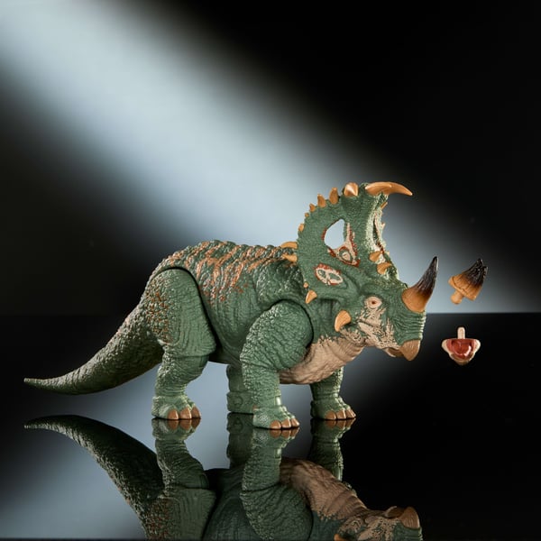 Mattel Jurassic World Sinoceratops-hahmo, Hammond Collection, 8 vuotta