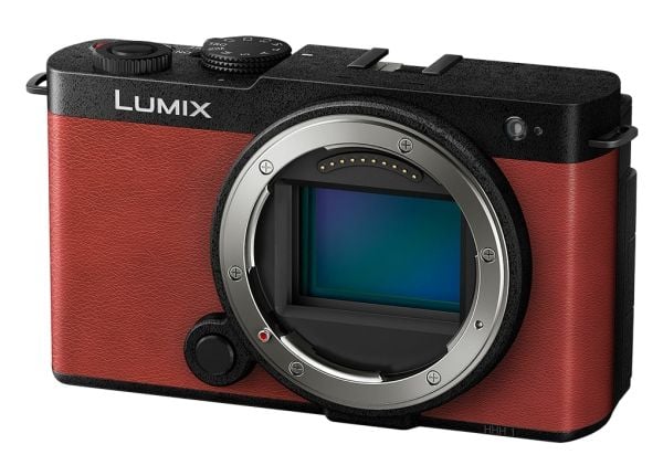 Panasonic Lumix DC-S9-kamerarunko 24,2 MP, karmiininpunainen