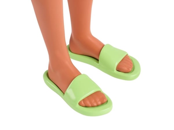 Barbie Fashionistas -Ken-nukke #235 havaijilaiskuvioidussa haalarissa ja vihreissä sandaaleissa, ruskeat hiukset, Muotinukke, Mies, 3 vuosi/vuosia,...