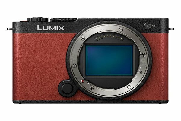 Panasonic Lumix DC-S9K kamera 20-60mm F3,5-5,6 24,2 MP, karmiininpunainen